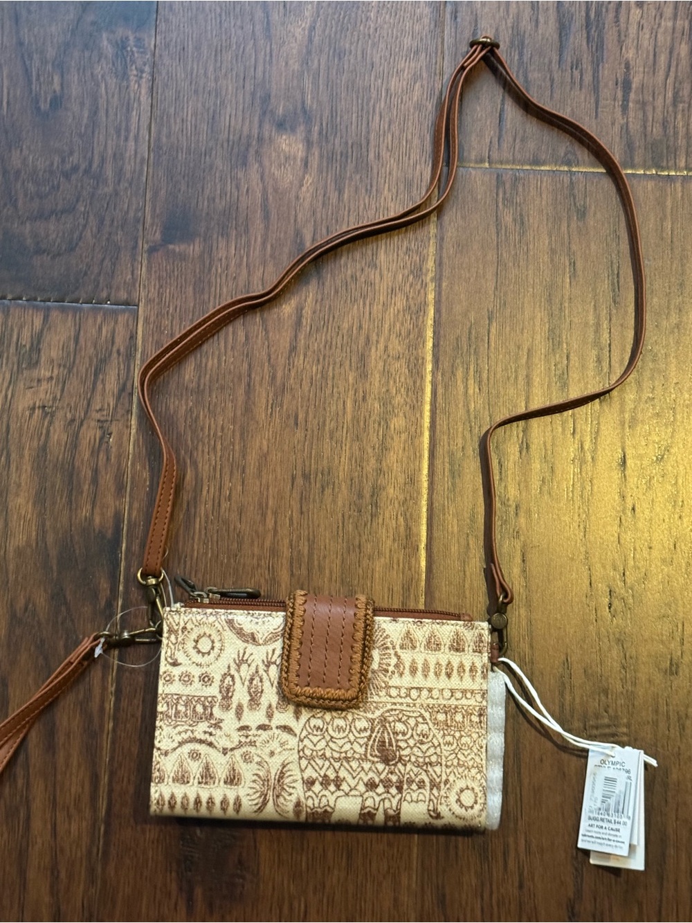 NWT Sakroots Olympic Smartphone Crossbody Wallet - Tribal Elephant Pattern